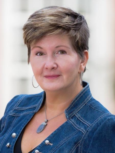 Photo of Kelly Norton